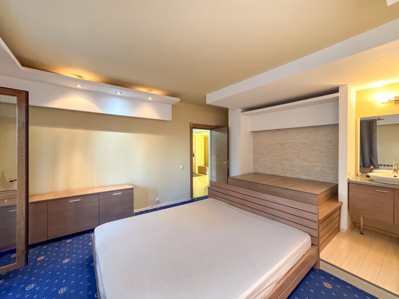 Unirii, Anastasie Panu, apartament mare si spatios, centrala proprie